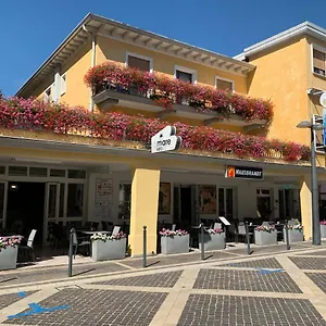 hotel-al-mare.hotelslidodijesolo.com/